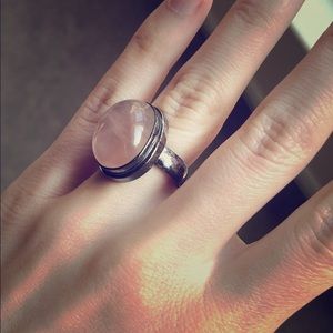 Sterling silver rose quartz ring